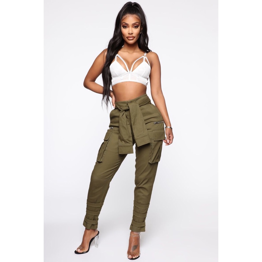 Fashion Nova Olive Cargo Joggers XS